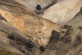 Rochers noirs et exture d'un flan de montagne, Péninsule de Snæfellsnes, islande