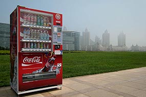 Distributeur de Coca, Dalian, Chine