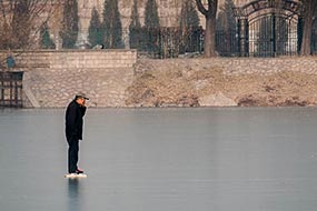 Le patineur du lac gelé, Pékin