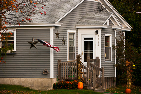 Maison, drapeau et citrouille, Maine, USA