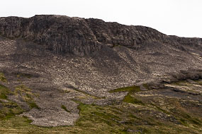 Collones basaltiques et coulées de lave, Gerduberg, Péninsule de Snæfellsnes, Islande