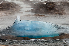 Le geyser Stokkur et la formation de la bulle bleue, Cercle d'or, Islande