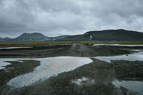 La F225 a été détrempée par la pluie, Islande