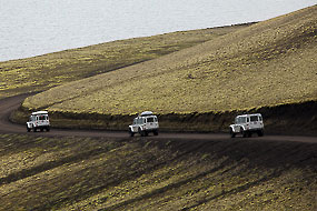 Convoi de Defender sur la F208, Islande