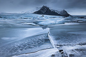 Plaques de glace dans le lac de Fjallsarlon, Islande