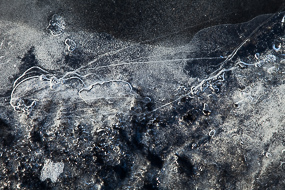 Détails de plaque de glace, aux formes abstraites, sud de l'Islande