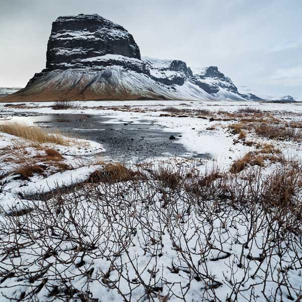 Le mont Lomagnupur, haut de 767 m. C'est un ancien promontoire sur la mer, aujourd'hui reculé dans les terres, sud de l'Islande