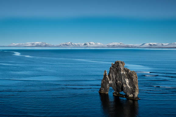 Le monolithe basaltique : Hvitserkur dans la péninsule de Vatnsnes, dans le nord de l'Islande