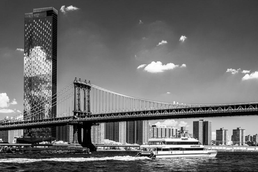 Manhattan Bridge et One Manhattan Square